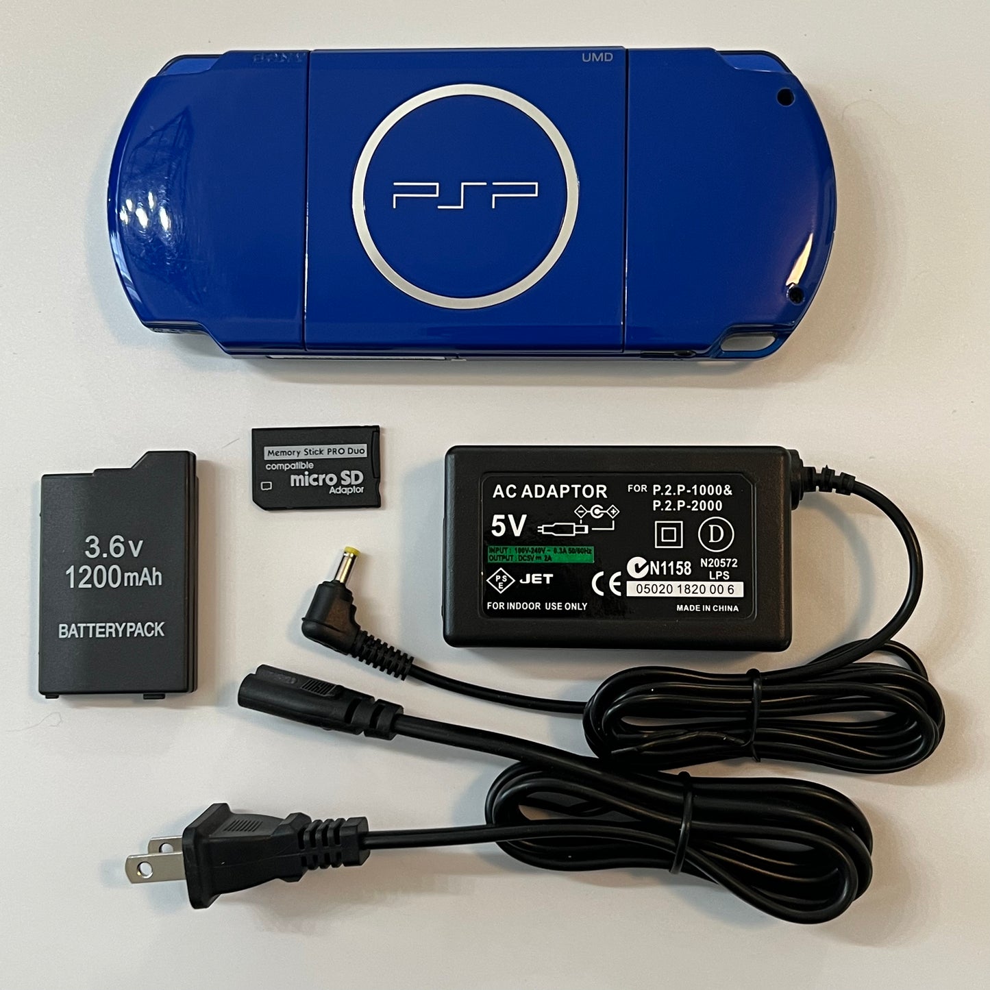 White / Blue Sony PSP 3000 Bundle