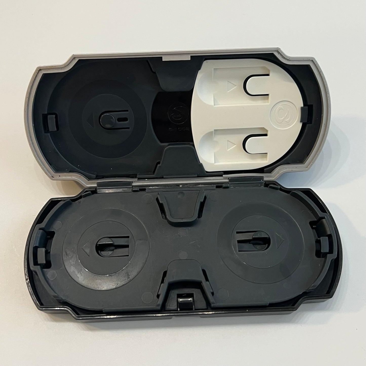 GameStop PSP Umd Hard Carrying Case