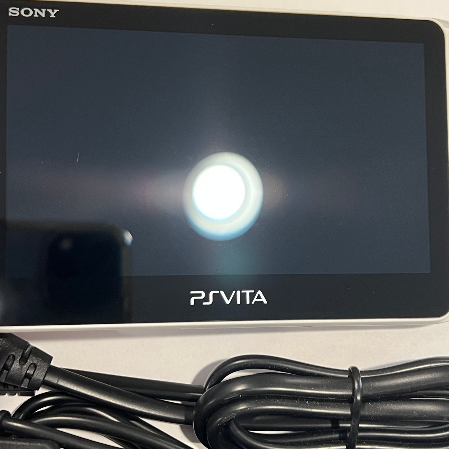 Glacier White Sony PS Vita 2000