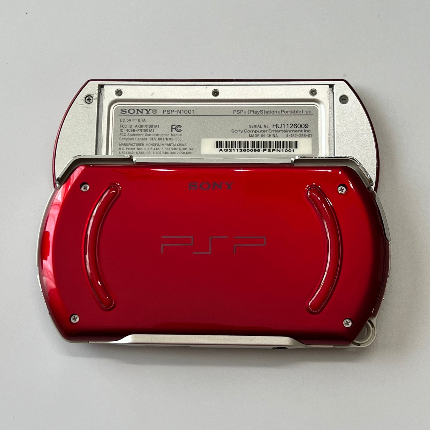 White / Red Sony PSP Go System